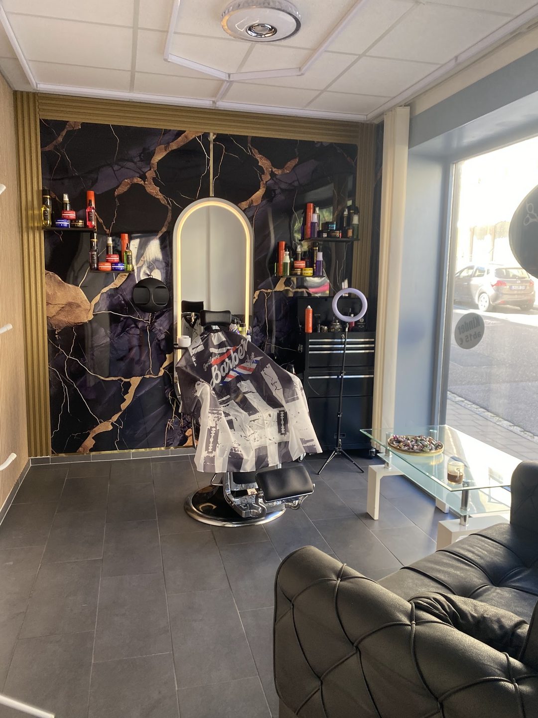 20 UR Barbershop