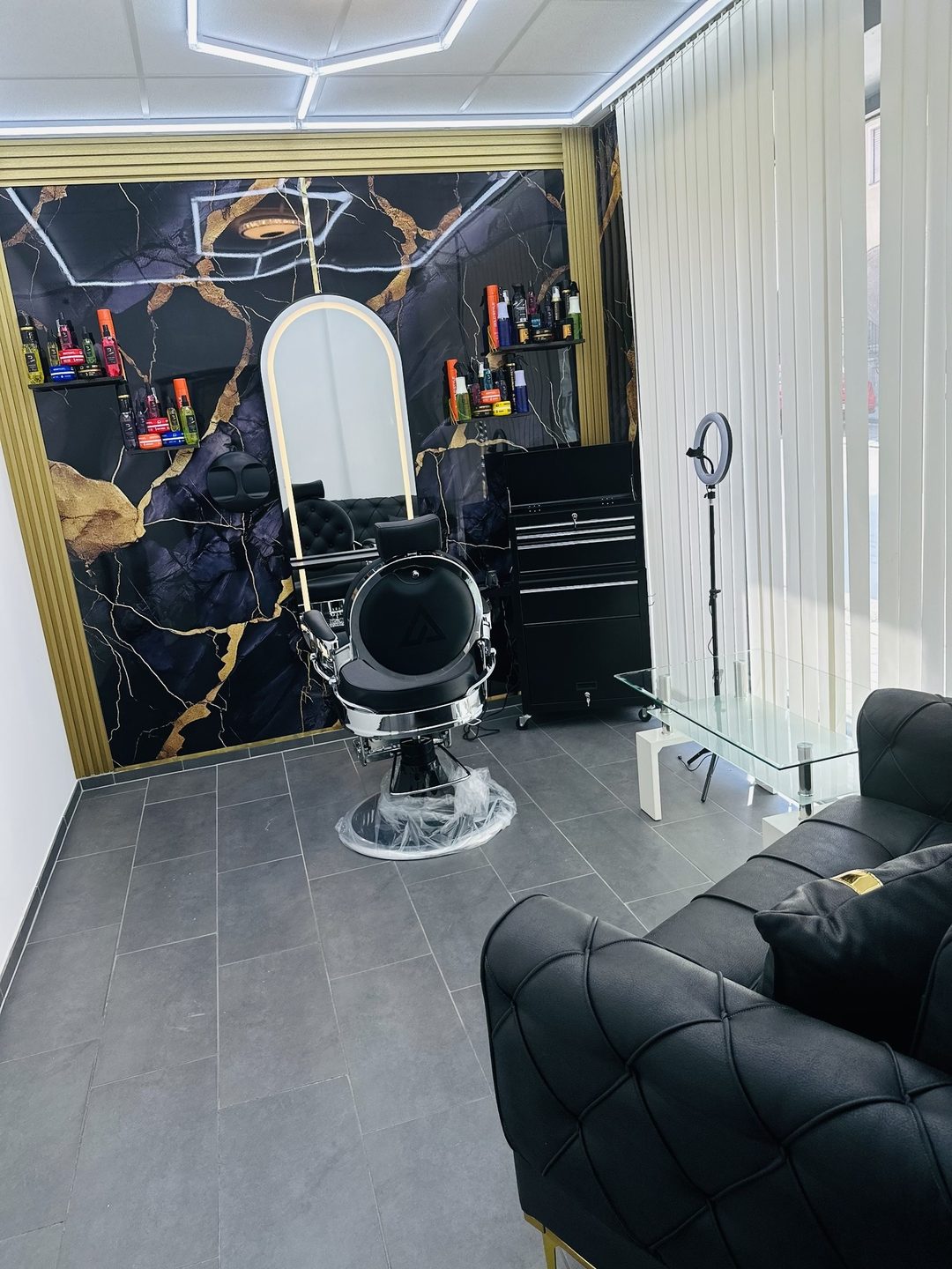 20 UR Barbershop